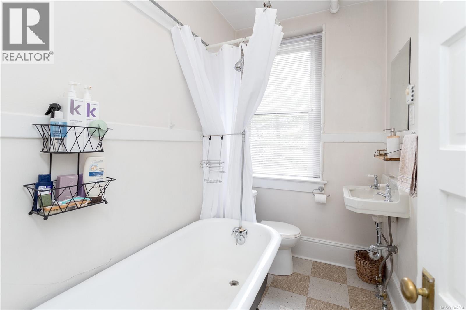 1106 Balmoral Rd - 16