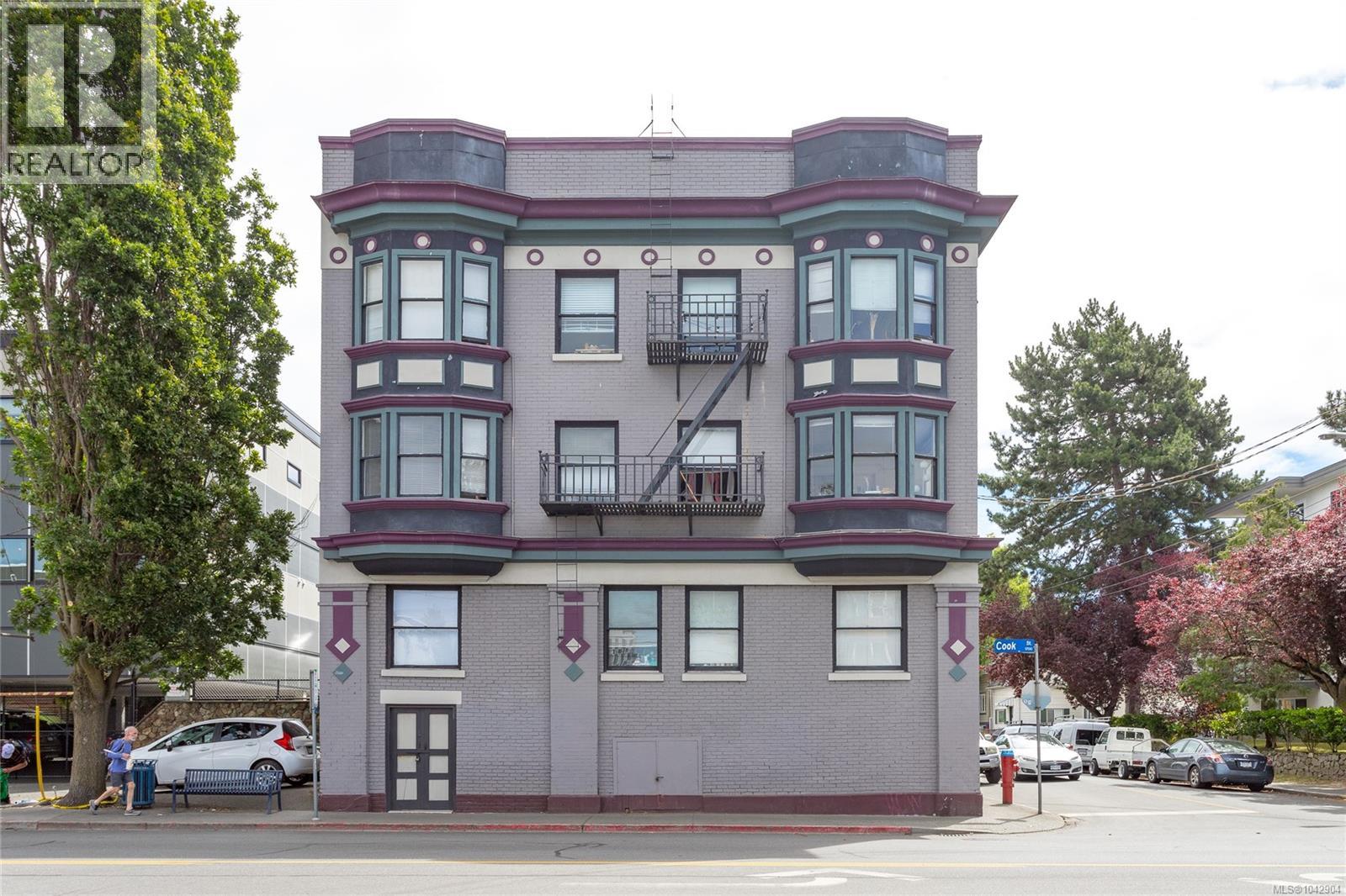 1106 Balmoral Rd - 2