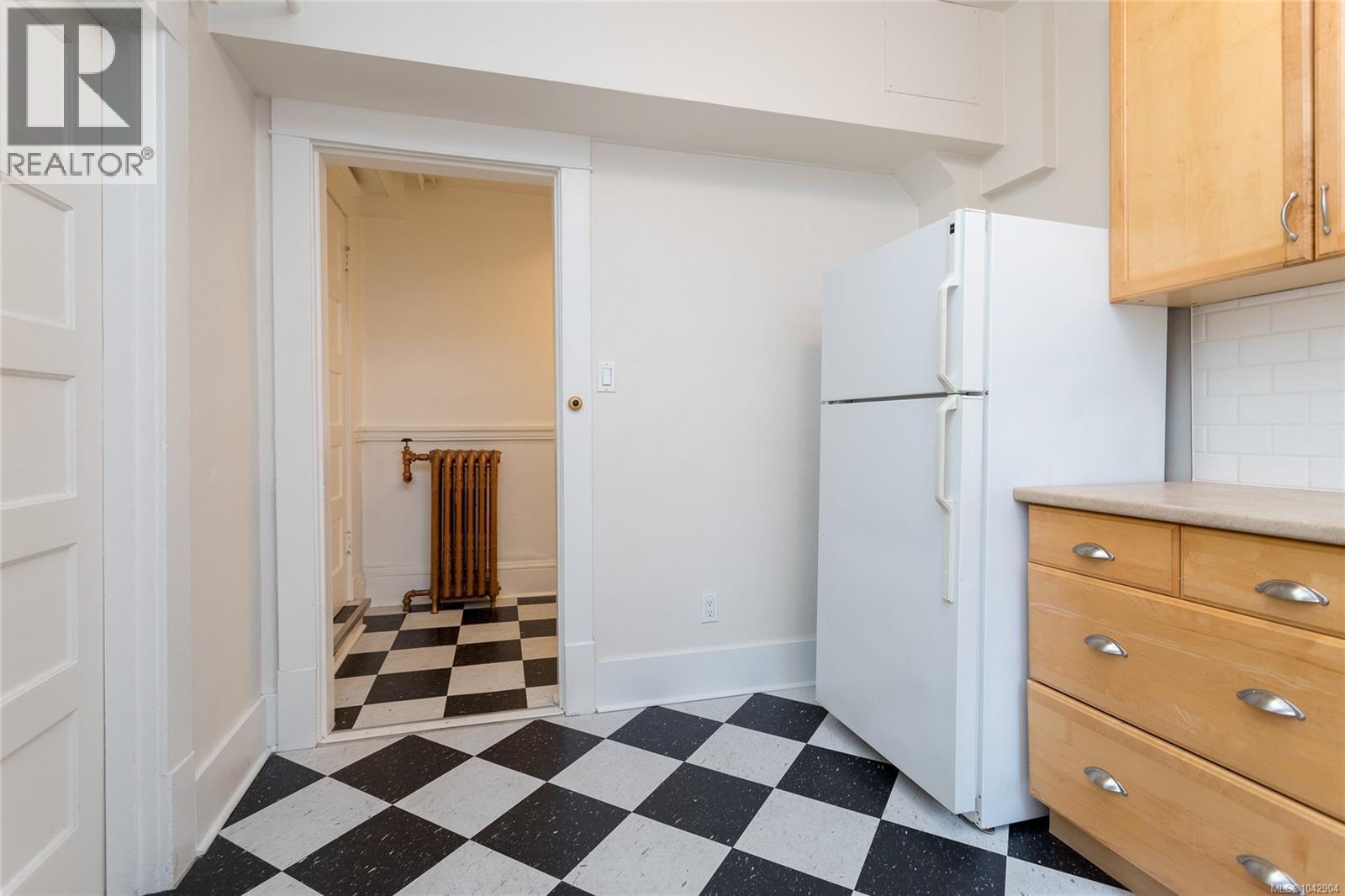 1106 Balmoral Rd - 30