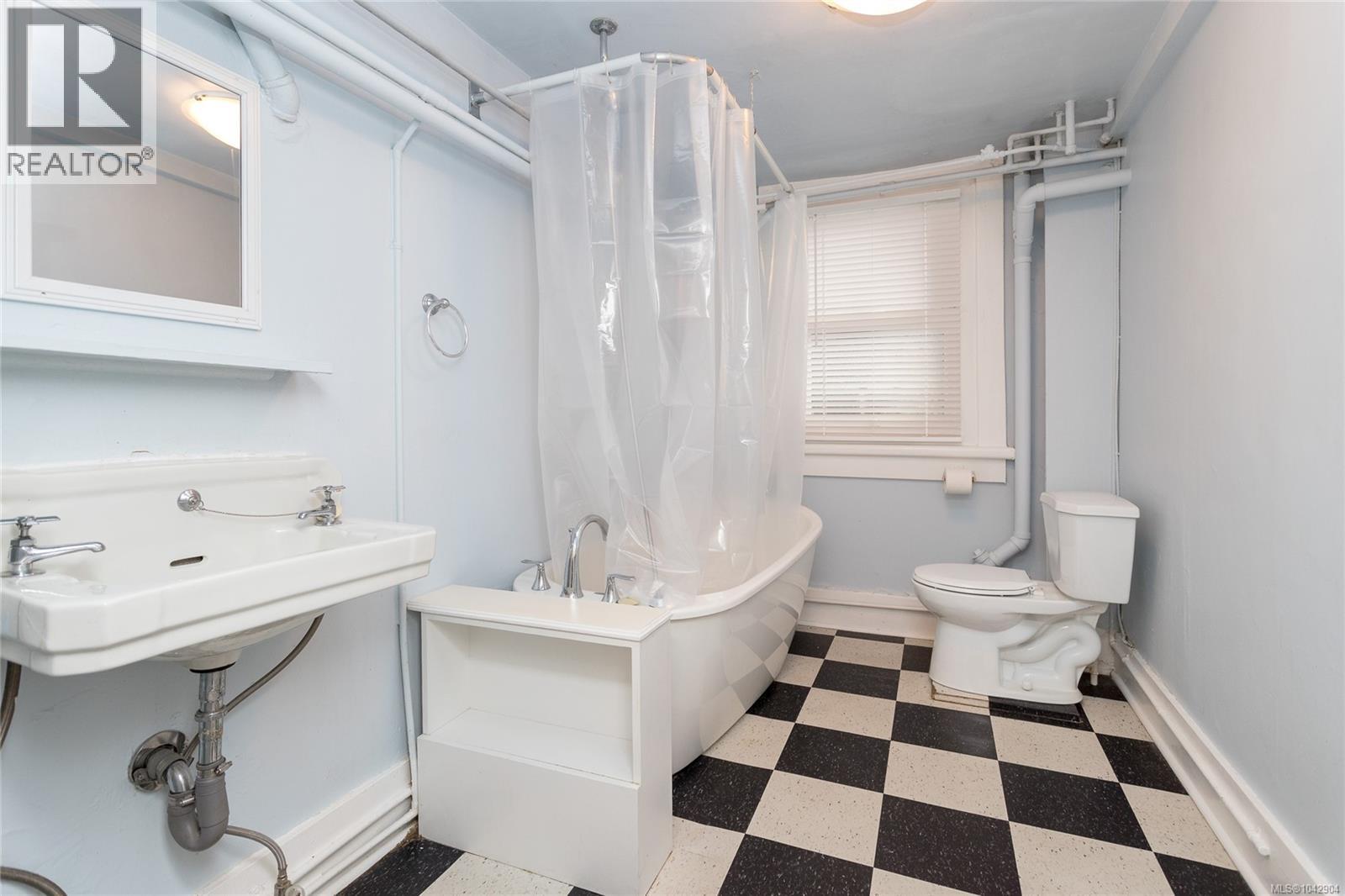1106 Balmoral Rd - 32