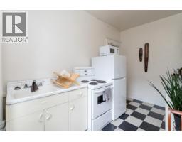1106 Balmoral Rd, Victoria, BC V8T1B1 Photo 11