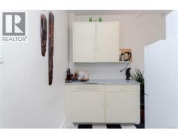 1106 Balmoral Rd, Victoria, BC V8T1B1 Photo 12