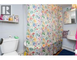 1106 Balmoral Rd, Victoria, BC V8T1B1 Photo 25
