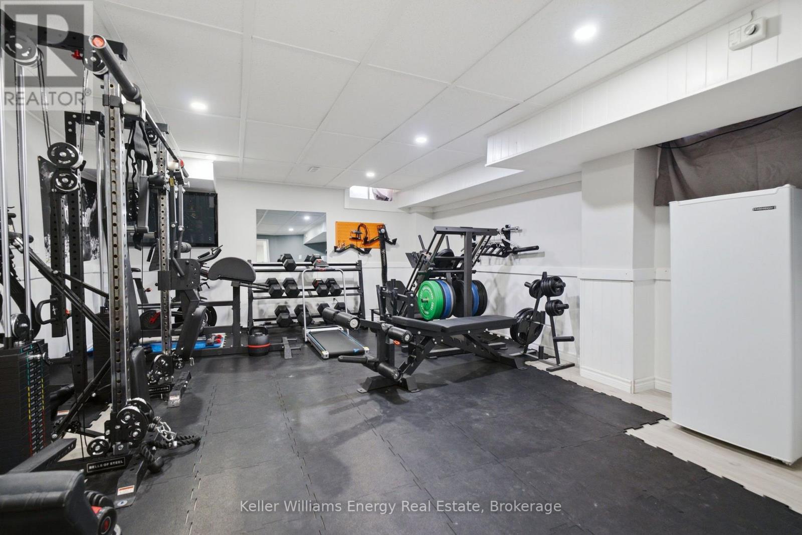 1454 VALLEY DRIVE - 28