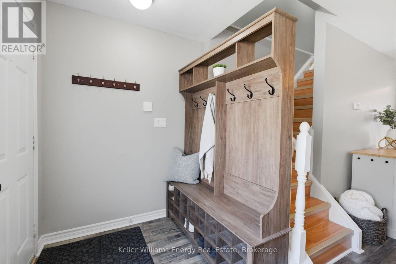 1454 VALLEY DRIVE - 6