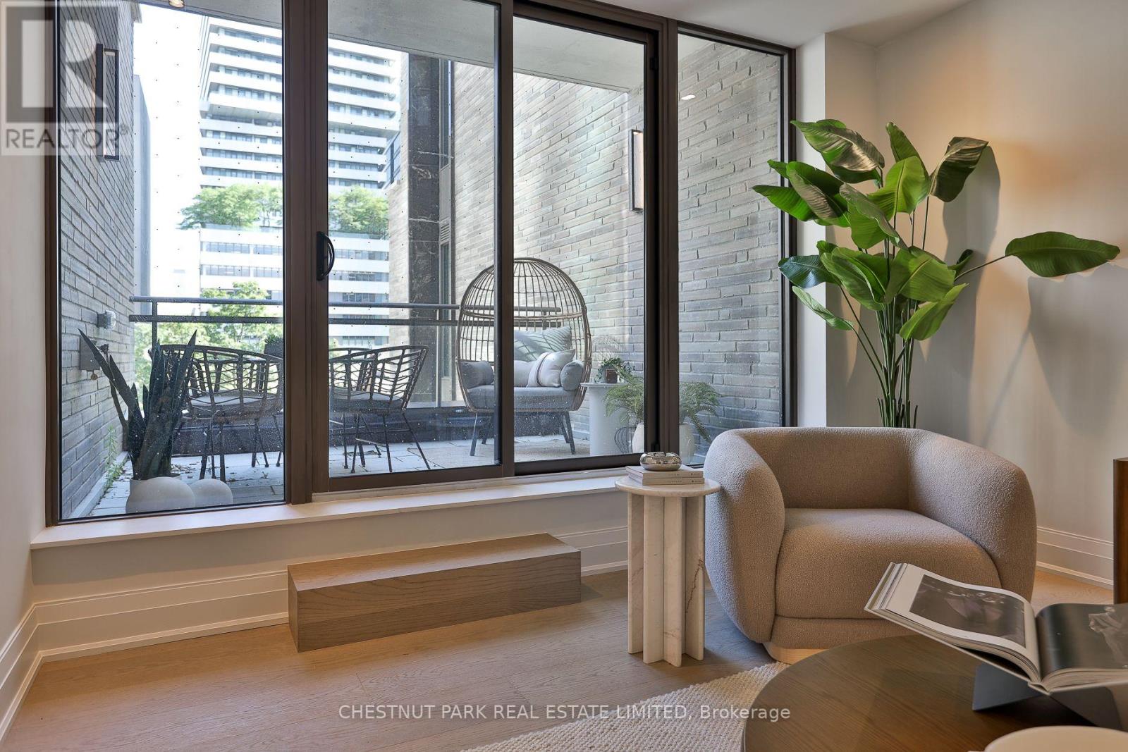 #404 10 PRINCE ARTHUR AVENUE - Image 19