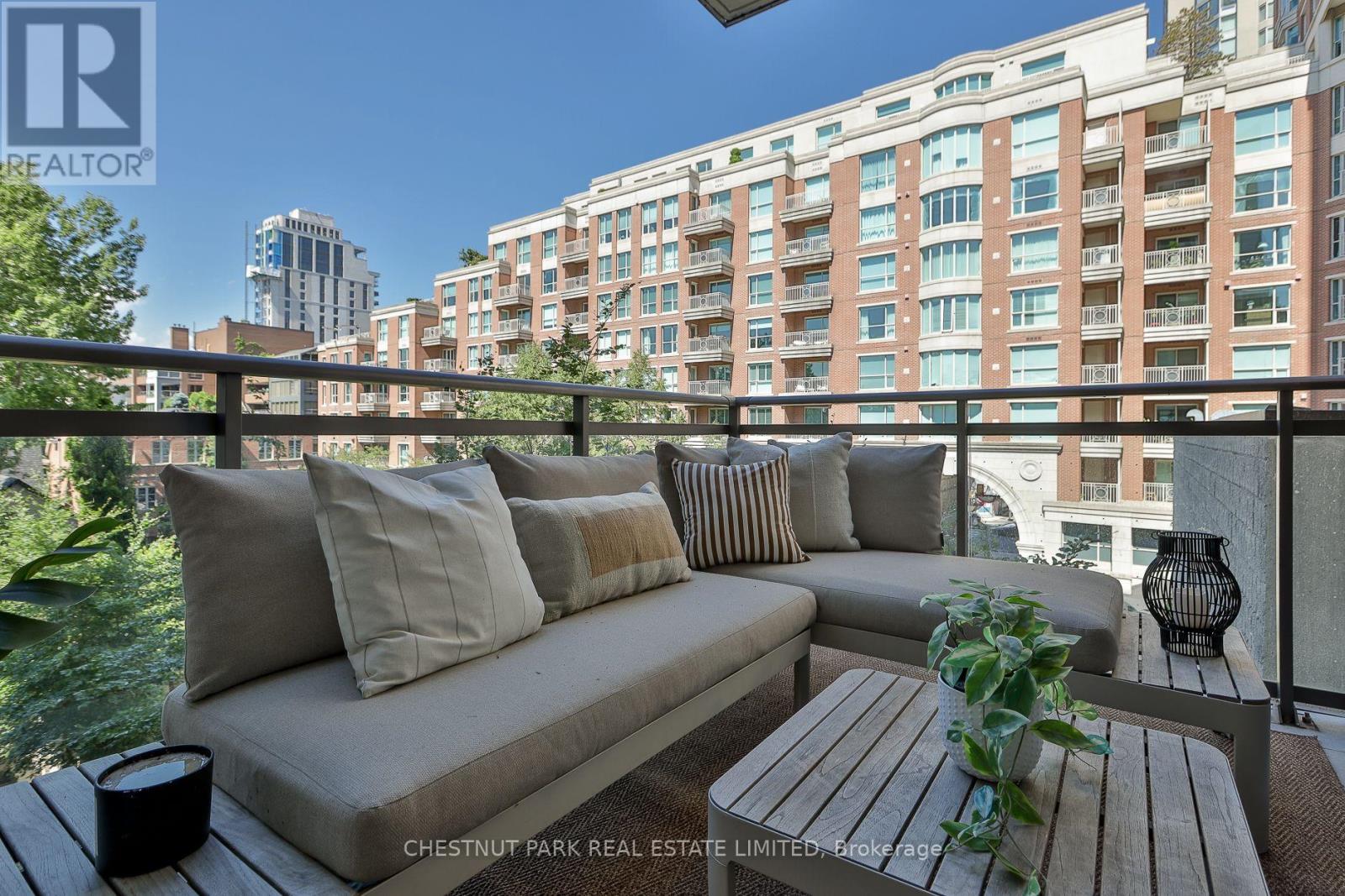 #404 10 PRINCE ARTHUR AVENUE - Image 28
