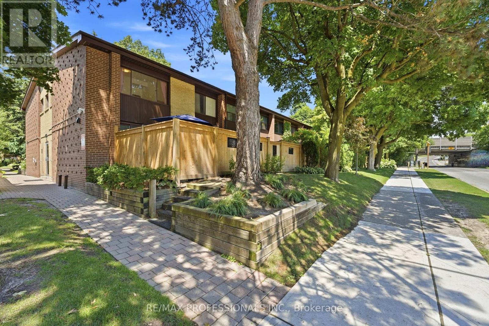 #12 48 THREE VALLEYS DRIVE - 1