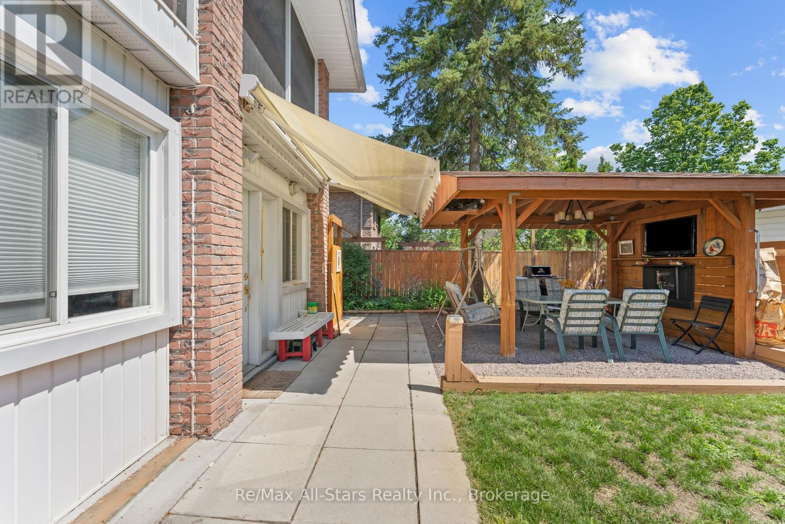 53 HELEN STREET - Image 32