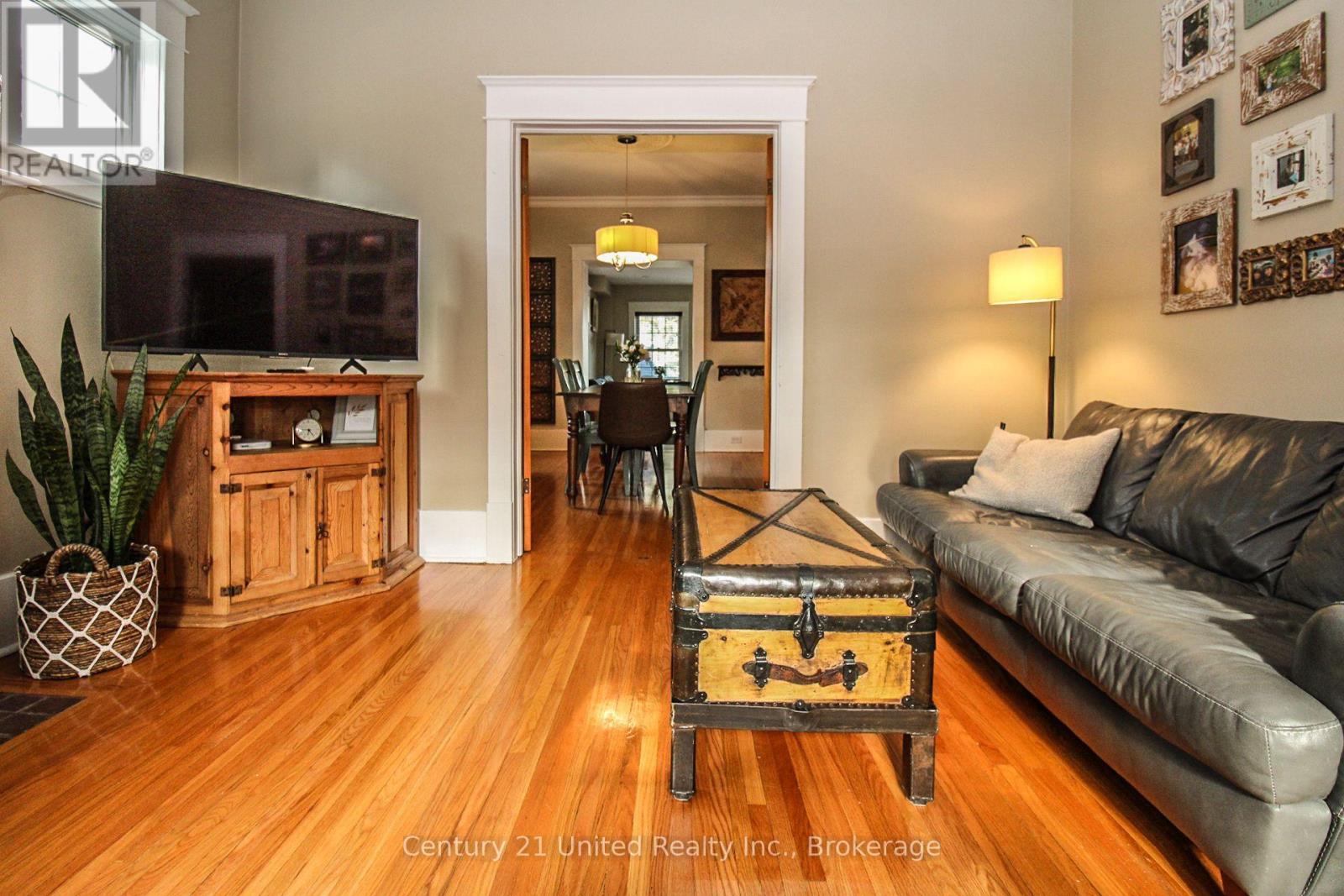 566 WATERFORD STREET - 11