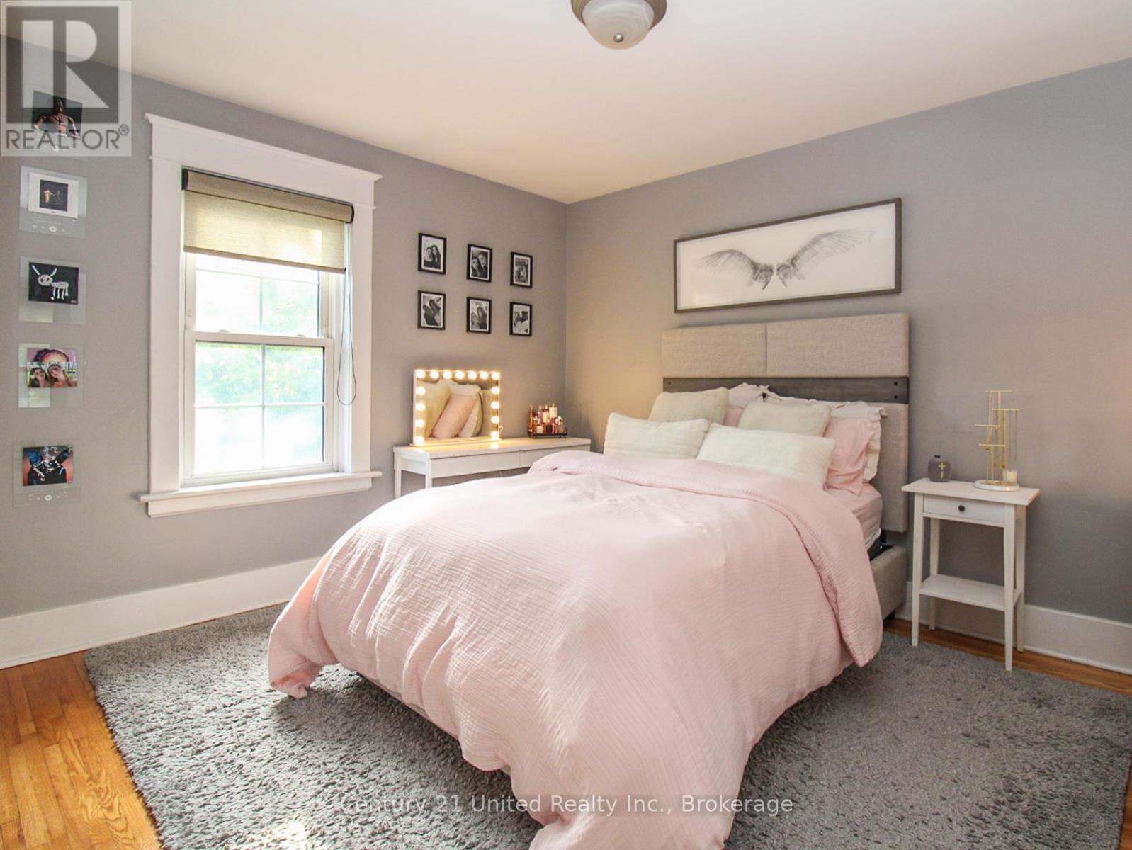 566 WATERFORD STREET - 30