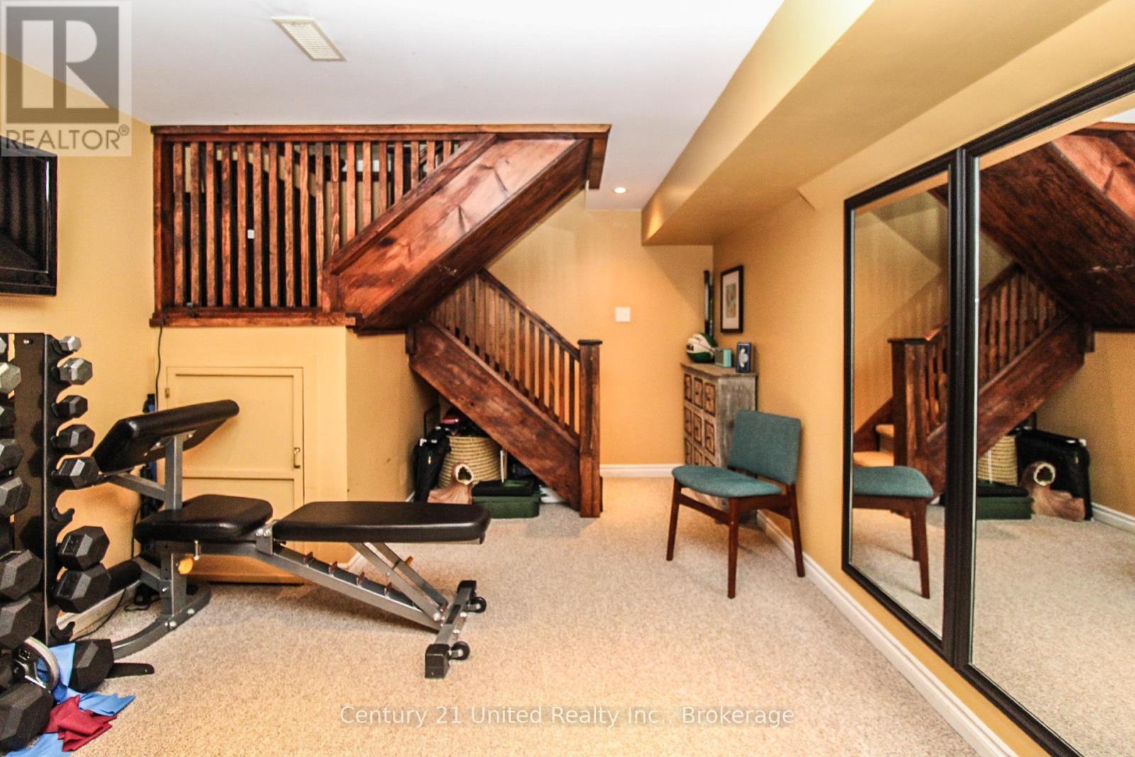 566 WATERFORD STREET - 37