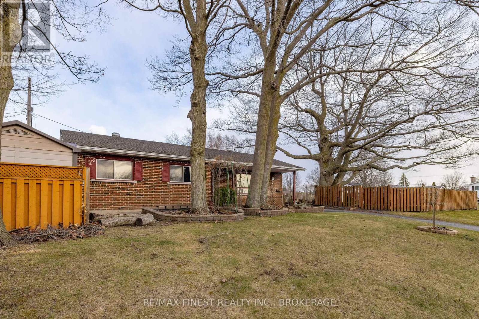 628 STANFORD STREET - 2