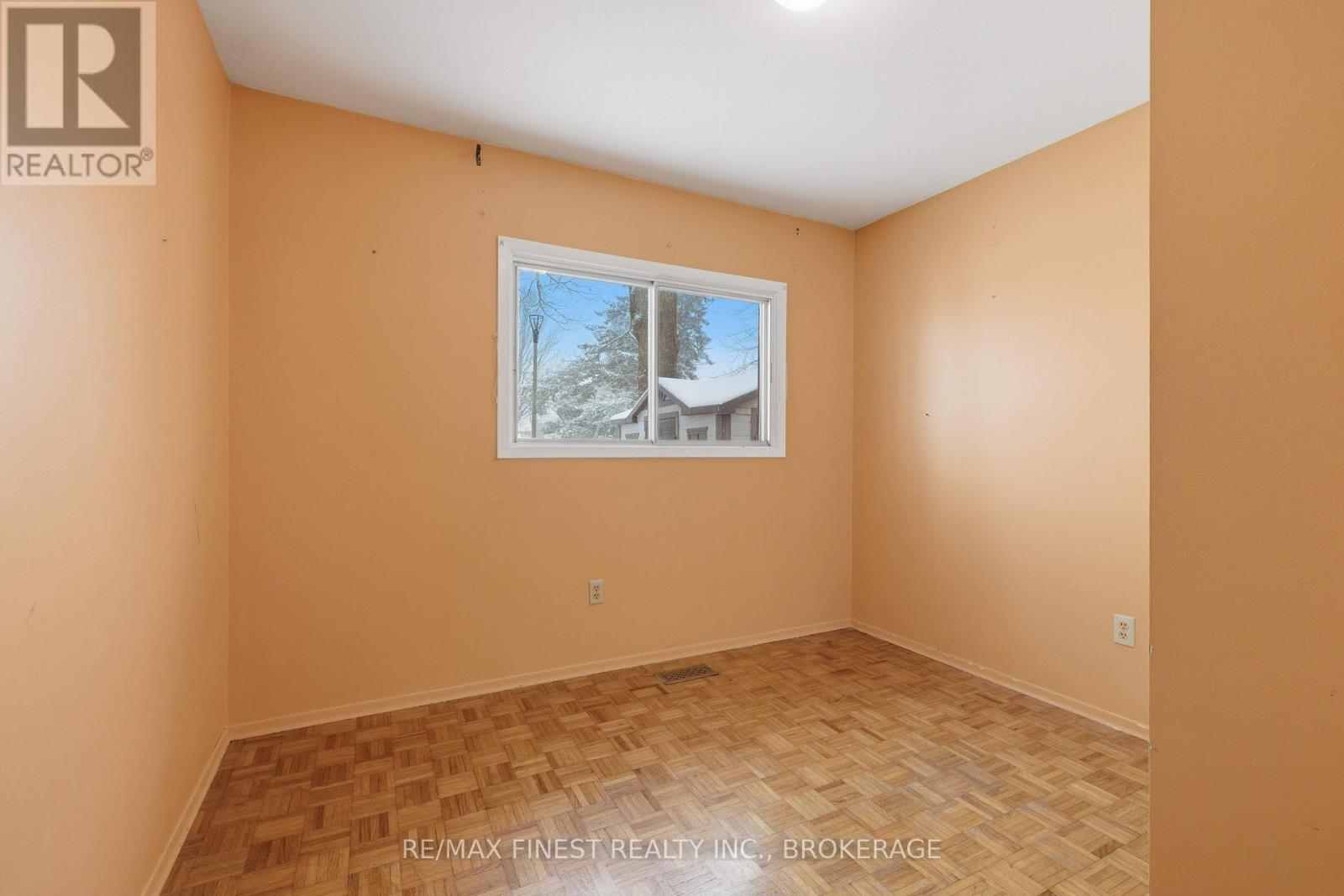 628 STANFORD STREET - 25