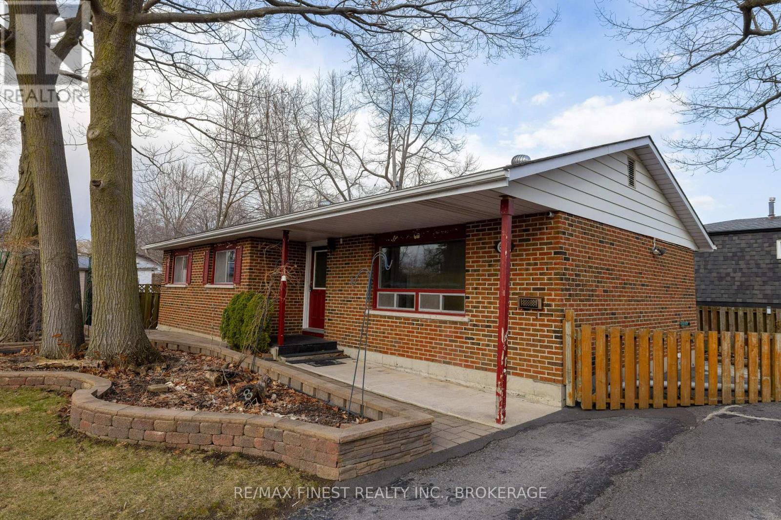 628 STANFORD STREET - 3