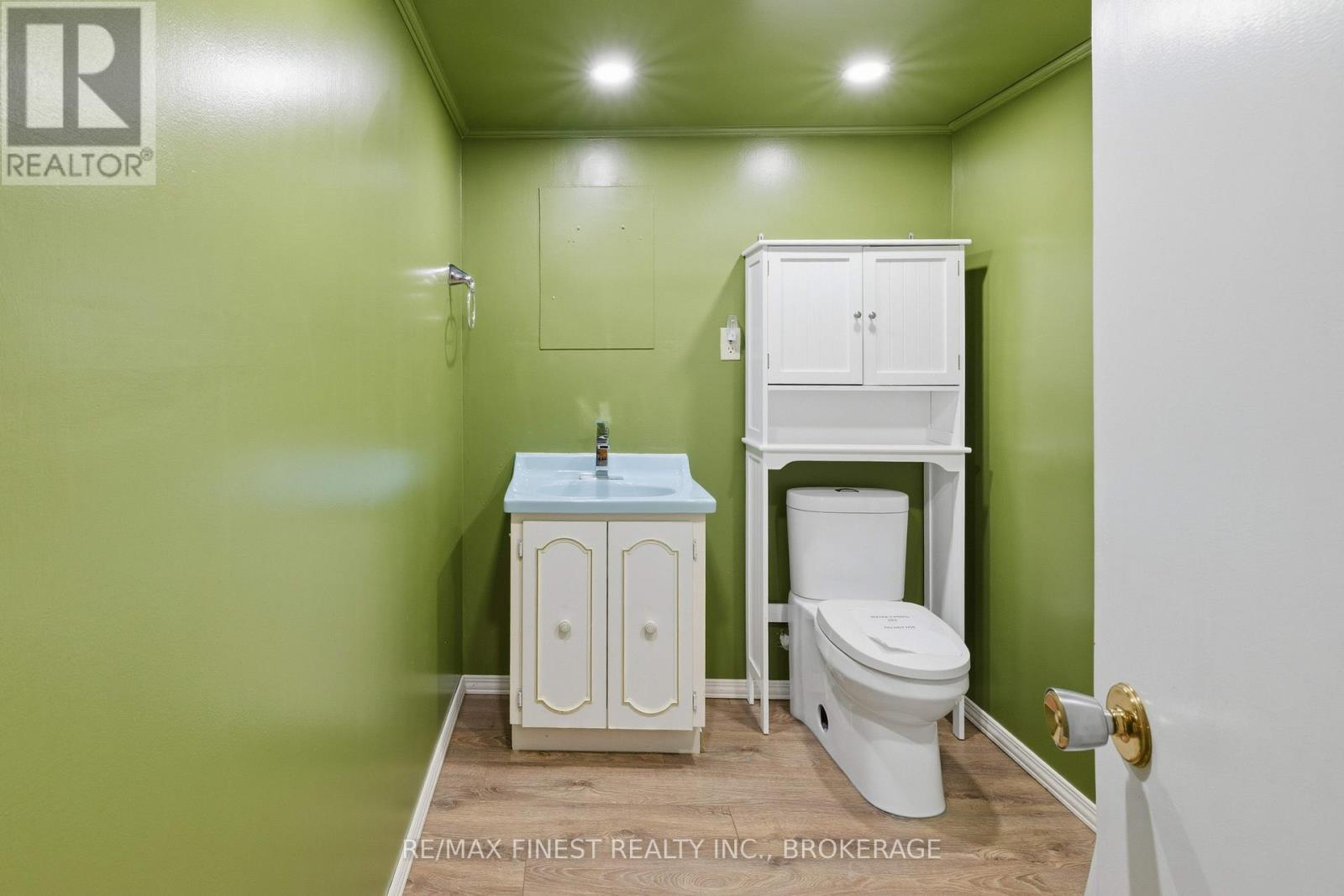 628 STANFORD STREET - 33