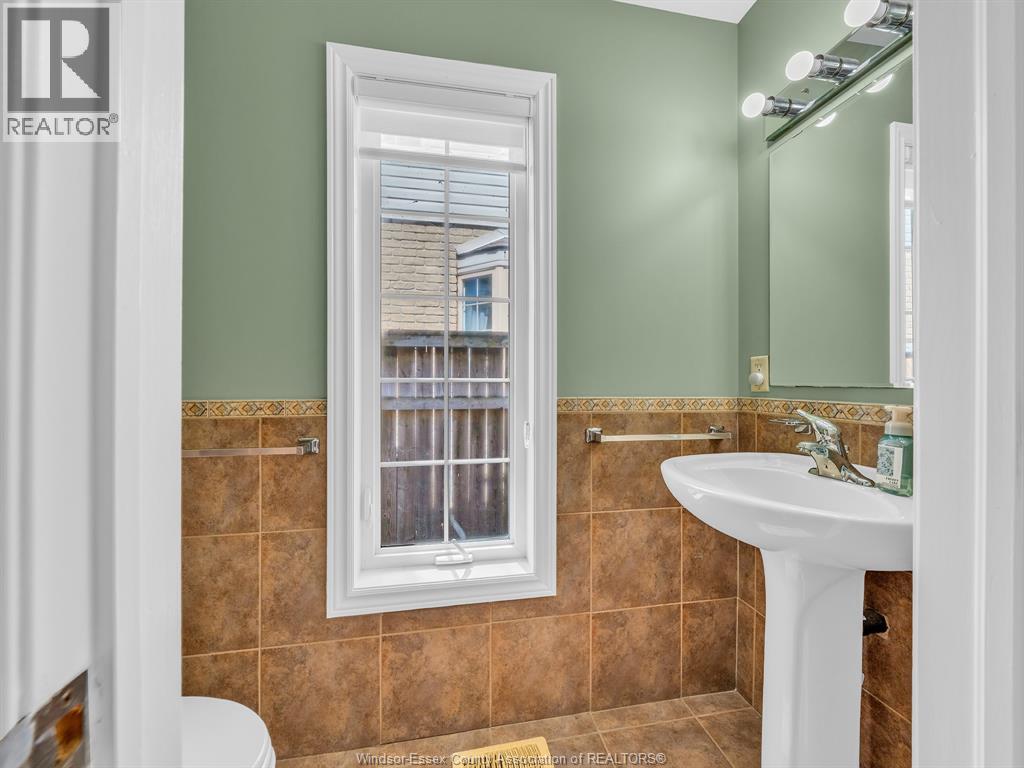 229 ST. PETER STREET - 19