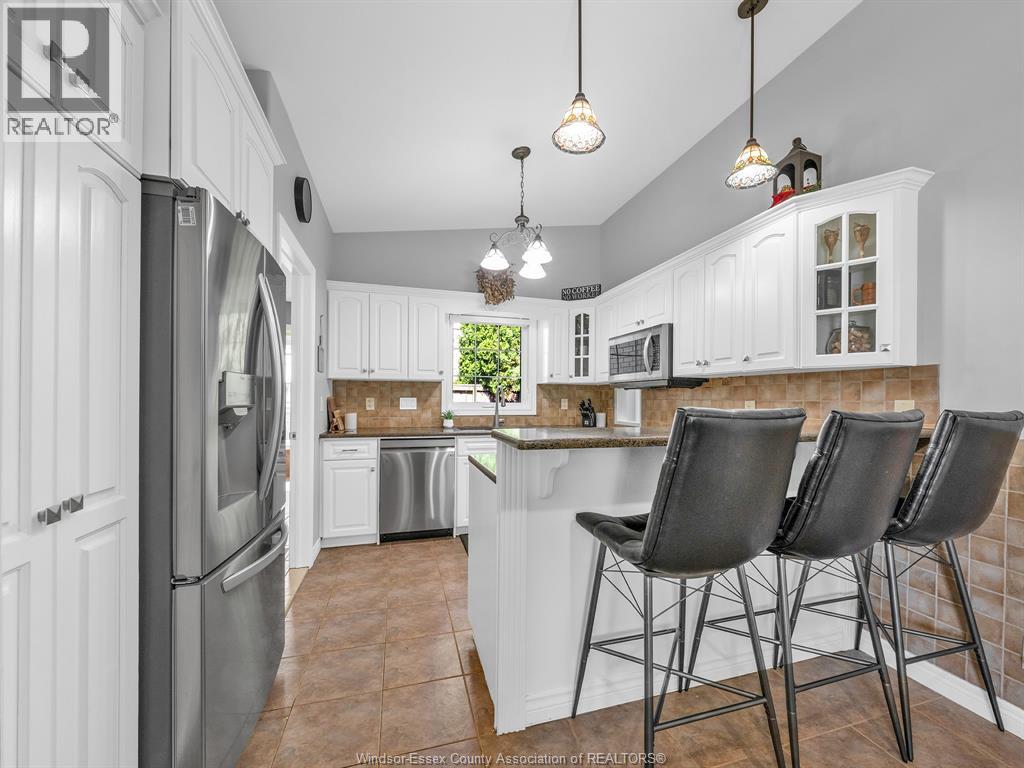 229 ST. PETER STREET - 14