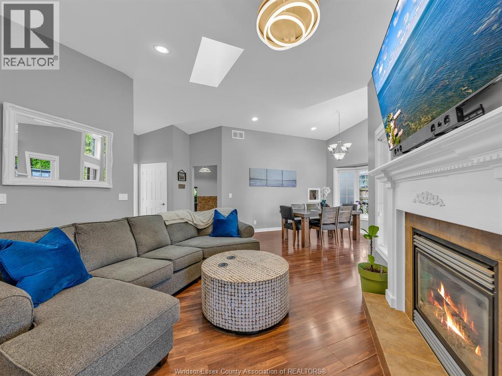 229 ST. PETER STREET - 7