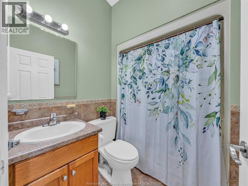 229 ST. PETER STREET - 8