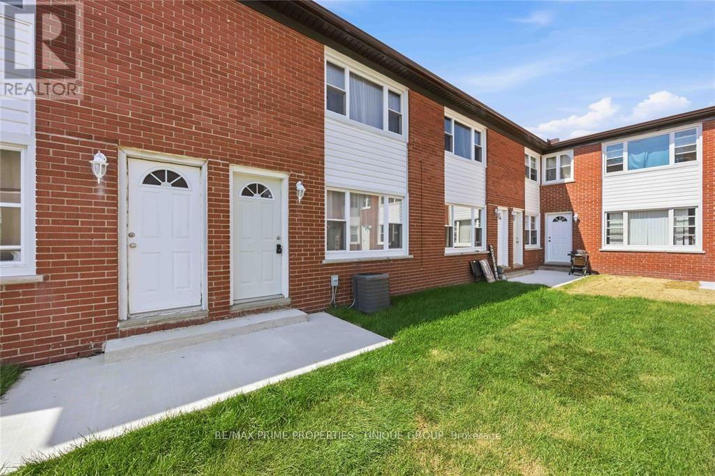 #2B 205 FANE STREET - 3