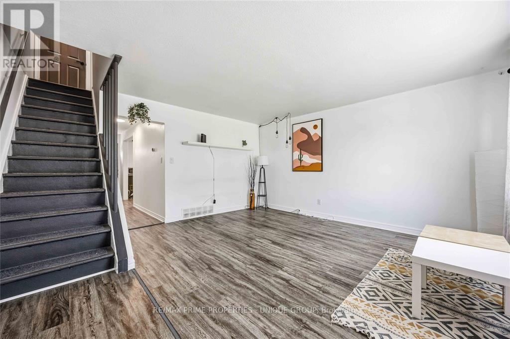 #2B 205 FANE STREET - 5