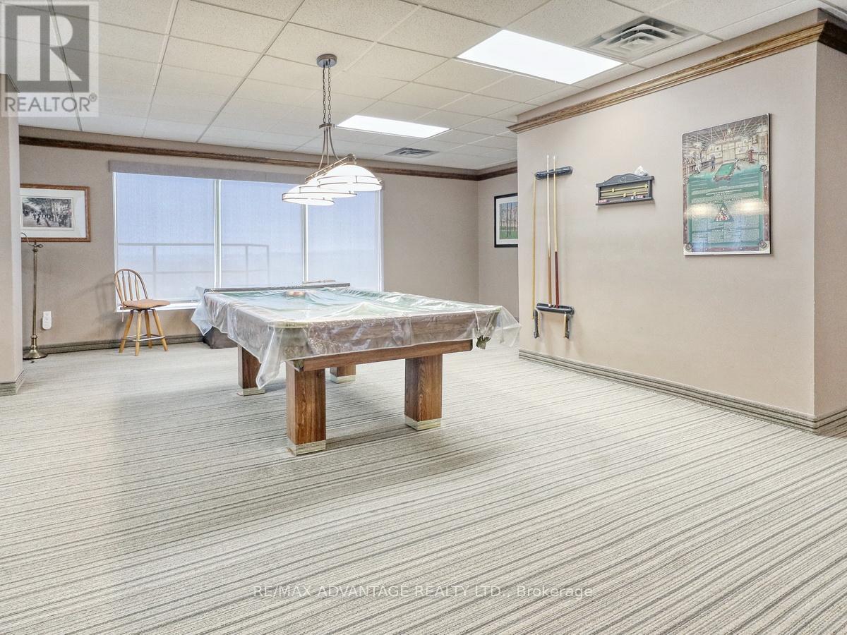 #205 744 WONDERLAND ROAD S - 38