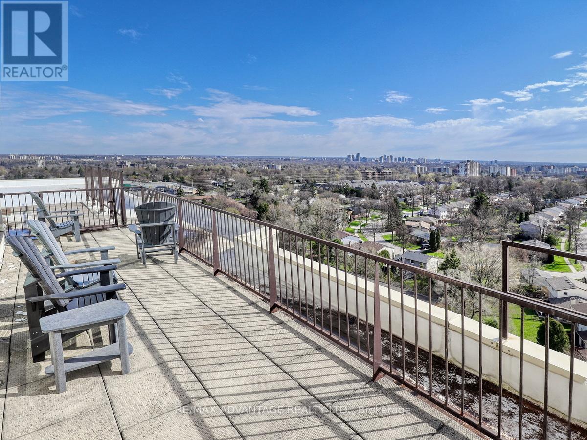 #205 744 WONDERLAND ROAD S - 42