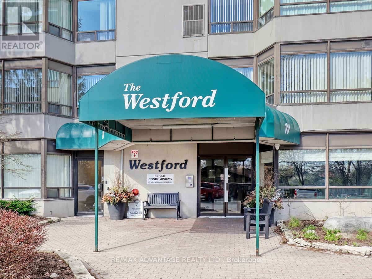 #205 744 WONDERLAND ROAD S - 45