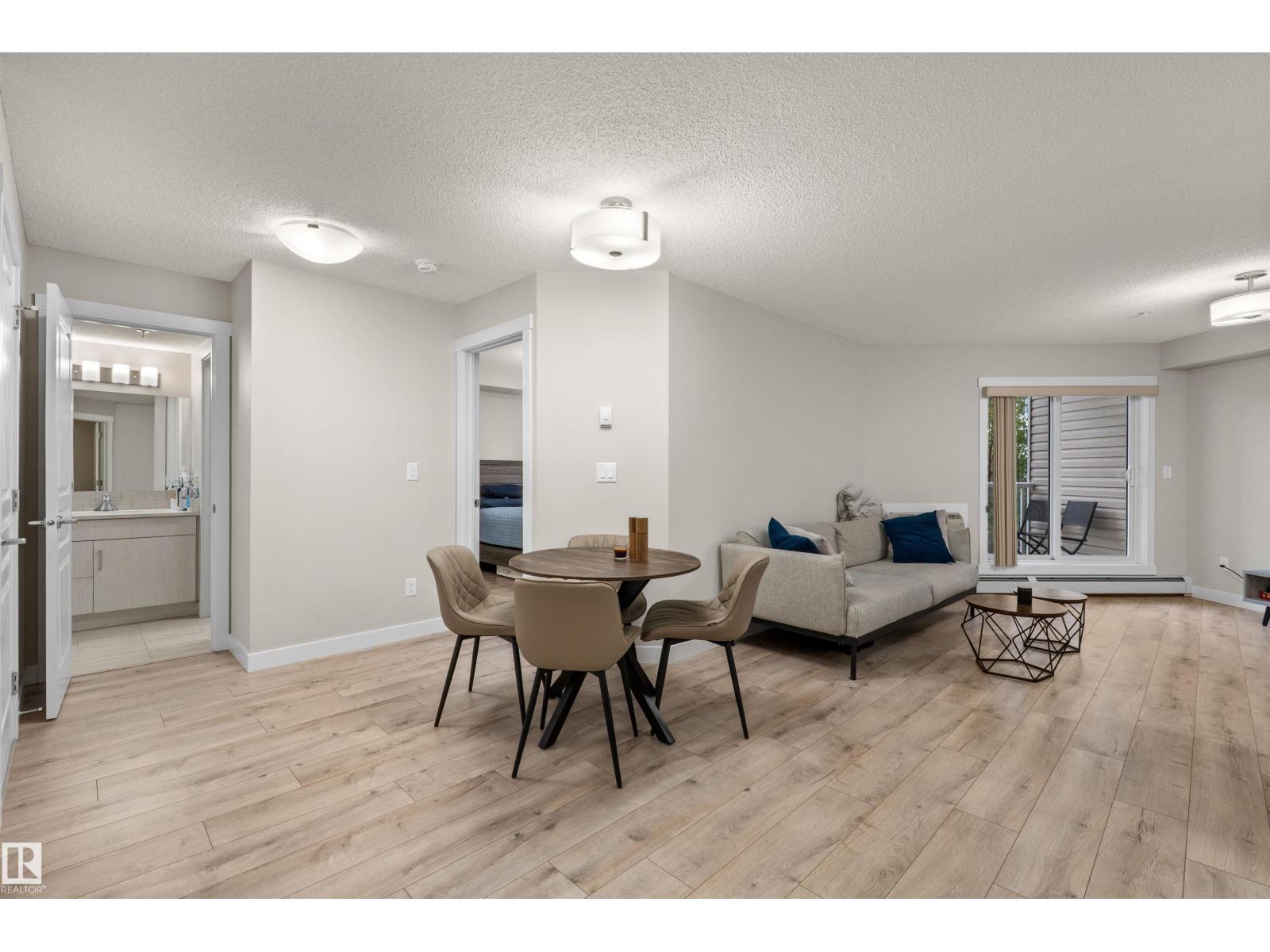 #210 2229 44 AV NW - 5