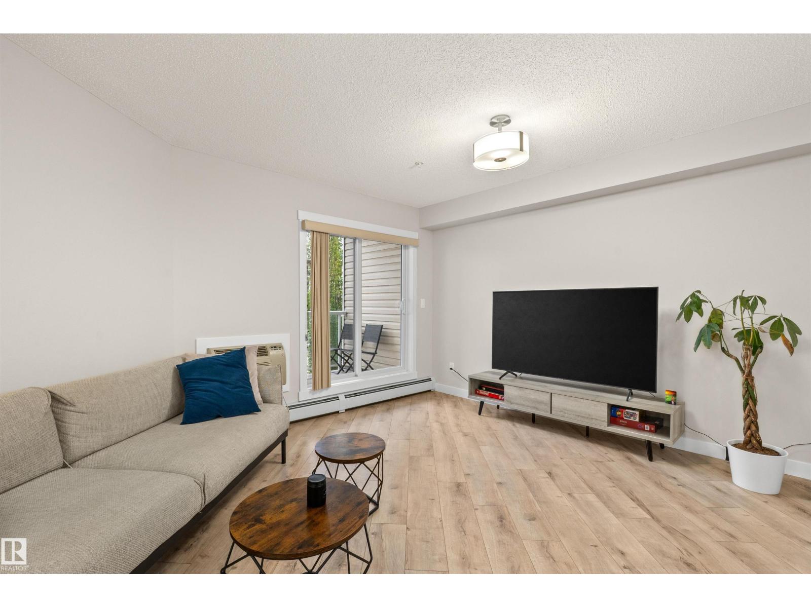 #210 2229 44 AV NW - 7