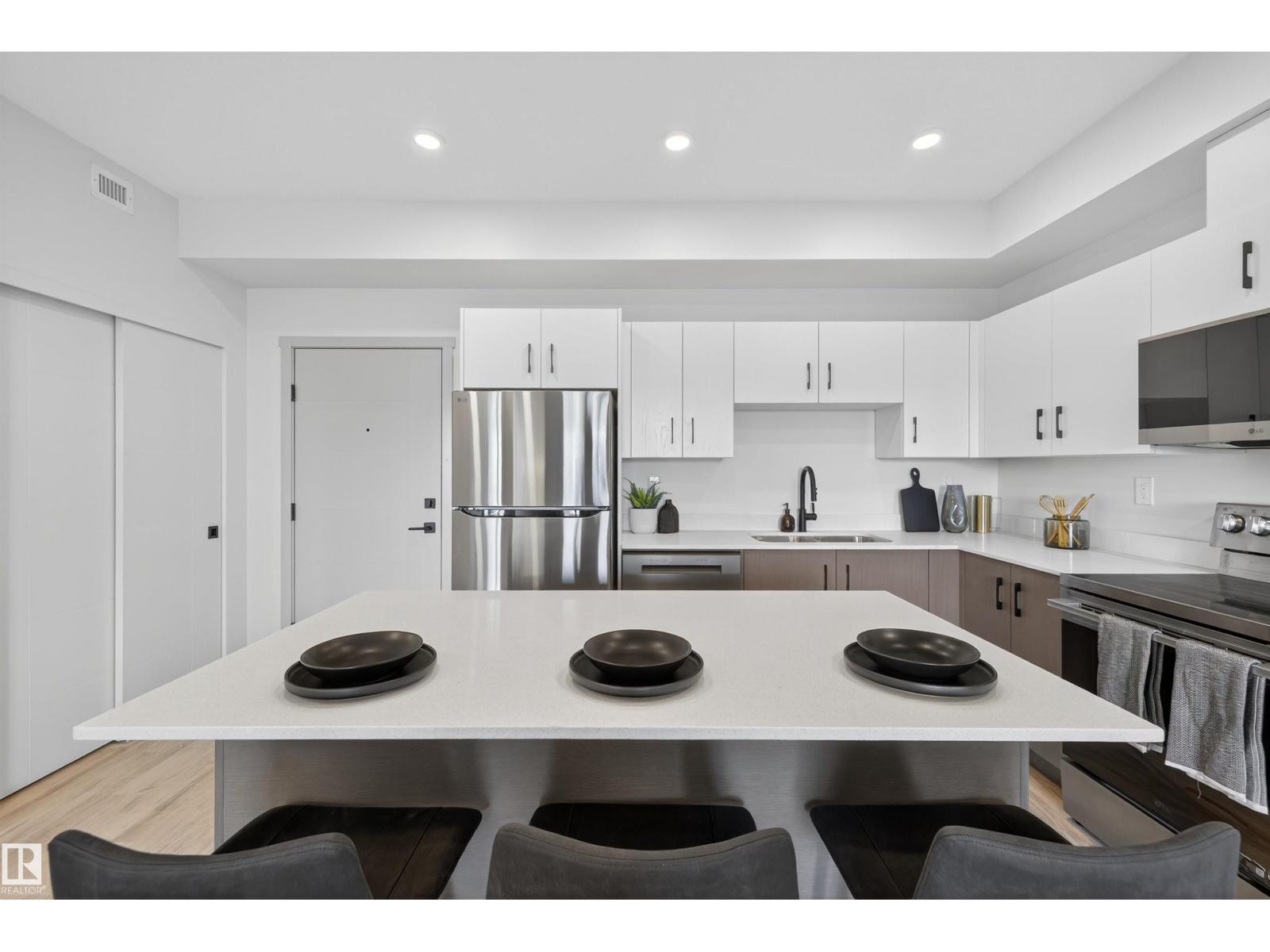 355 CLAREVIEW STATION DR NW — photo 4 of 66