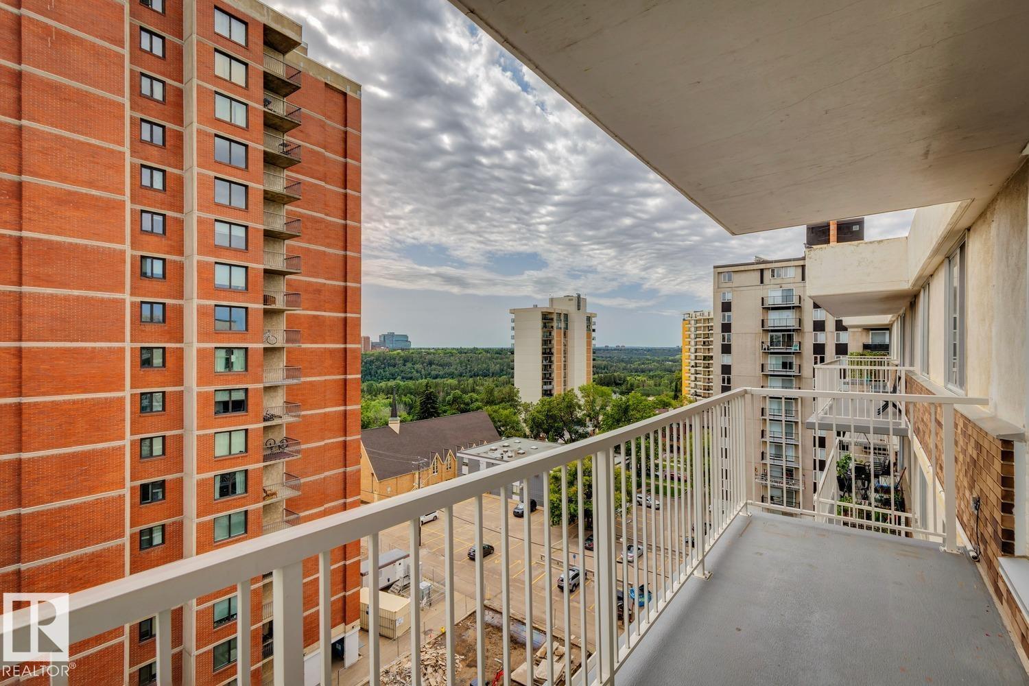 #1107 9930 113 ST NW - 15