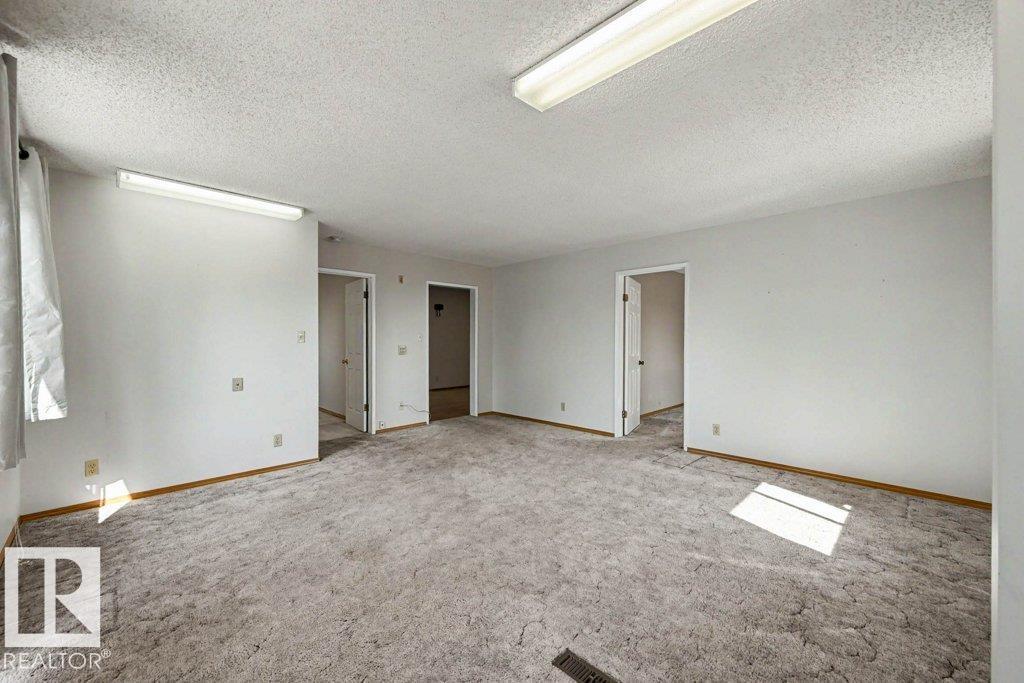 26 LOUISBOURG PL - 21
