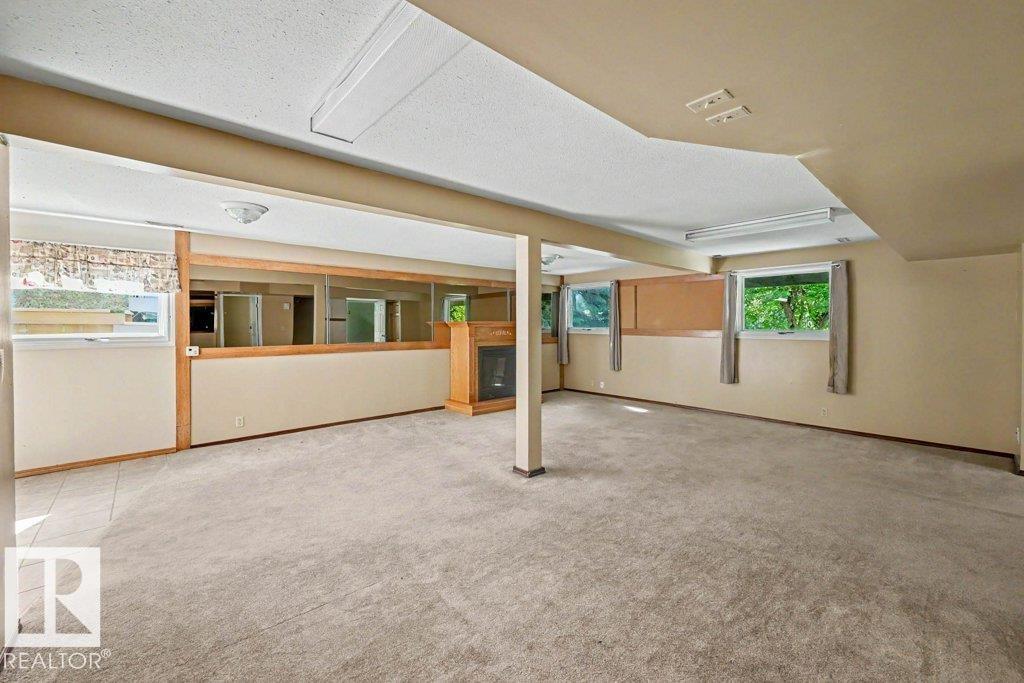 26 LOUISBOURG PL - 38
