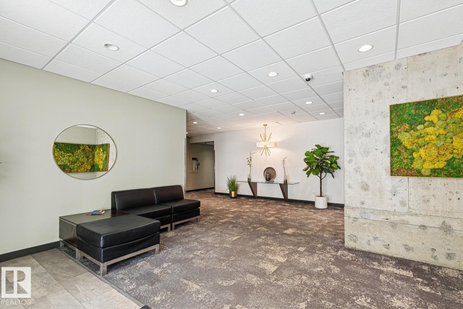 #1107 9930 113 ST NW - 23