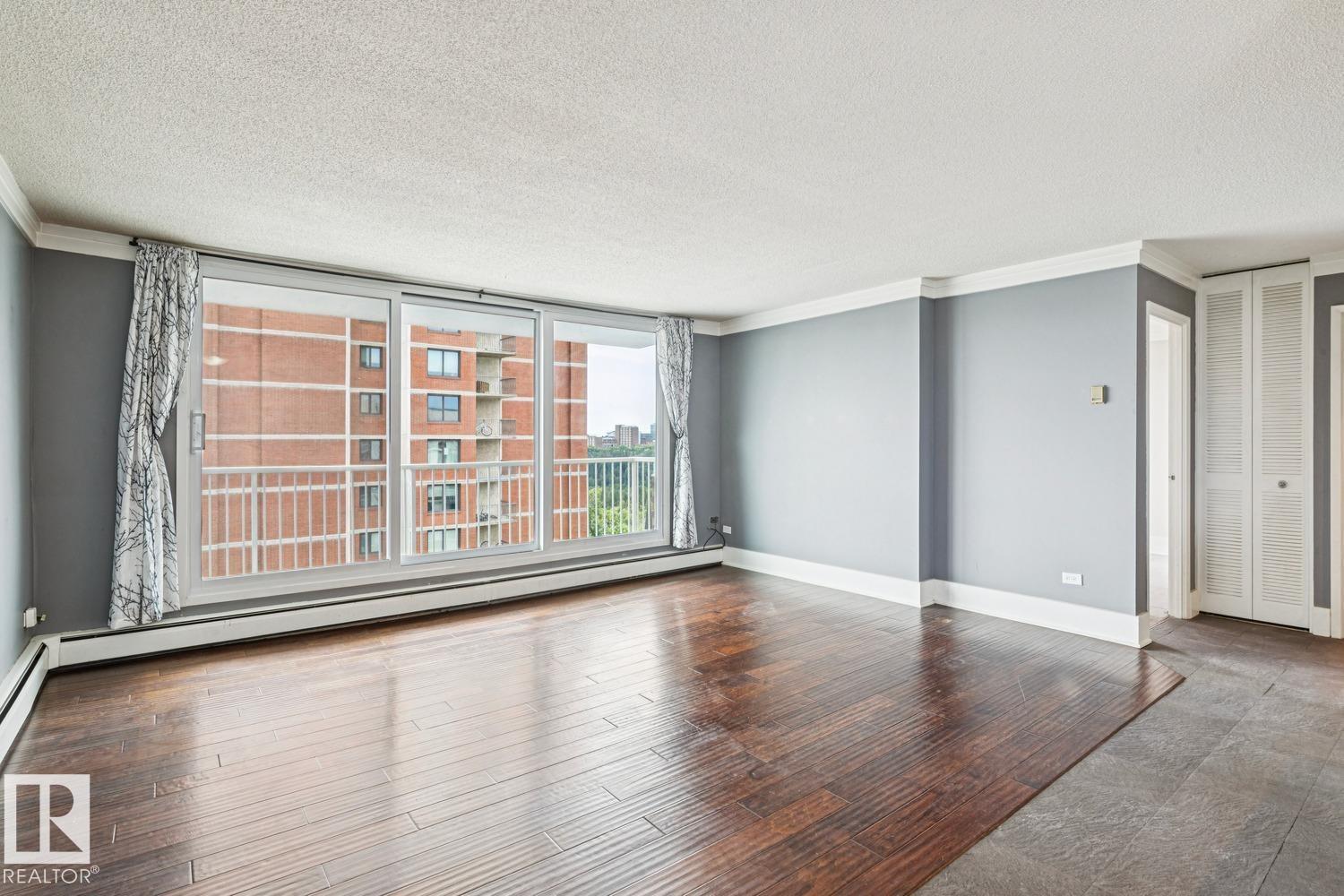 #1107 9930 113 ST NW - 6