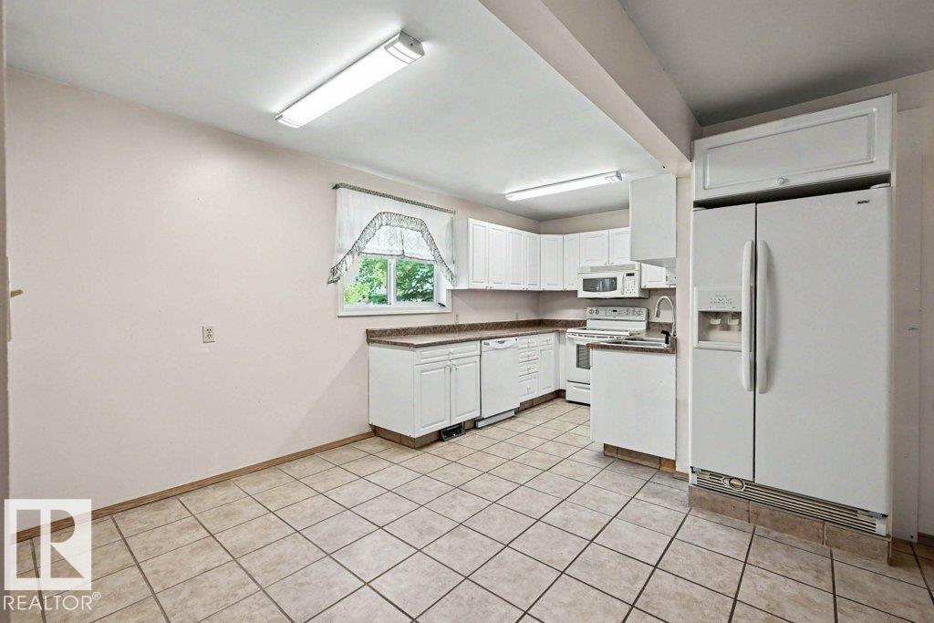 26 LOUISBOURG PL - 27