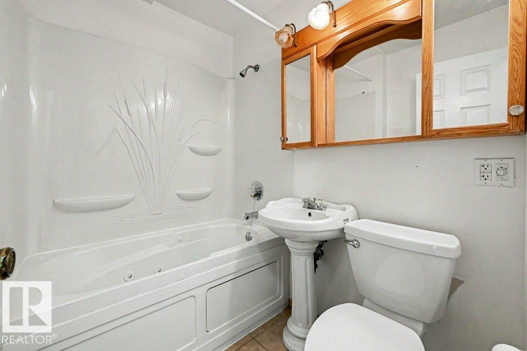 26 LOUISBOURG PL - 36