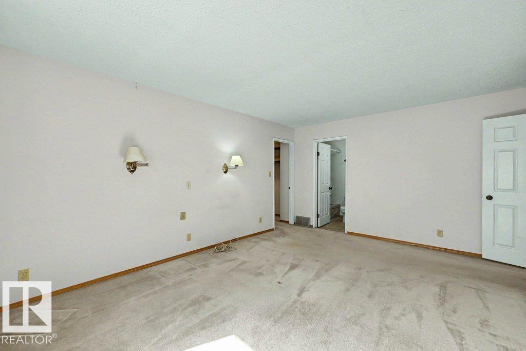 26 LOUISBOURG PL - 32