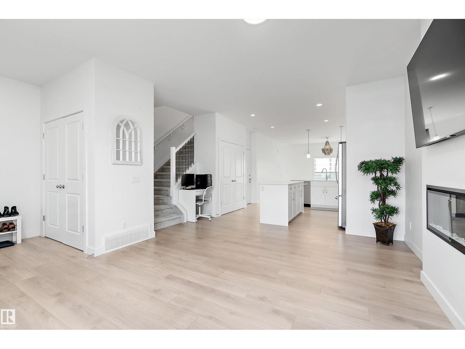 2644 192 ST NW - 9
