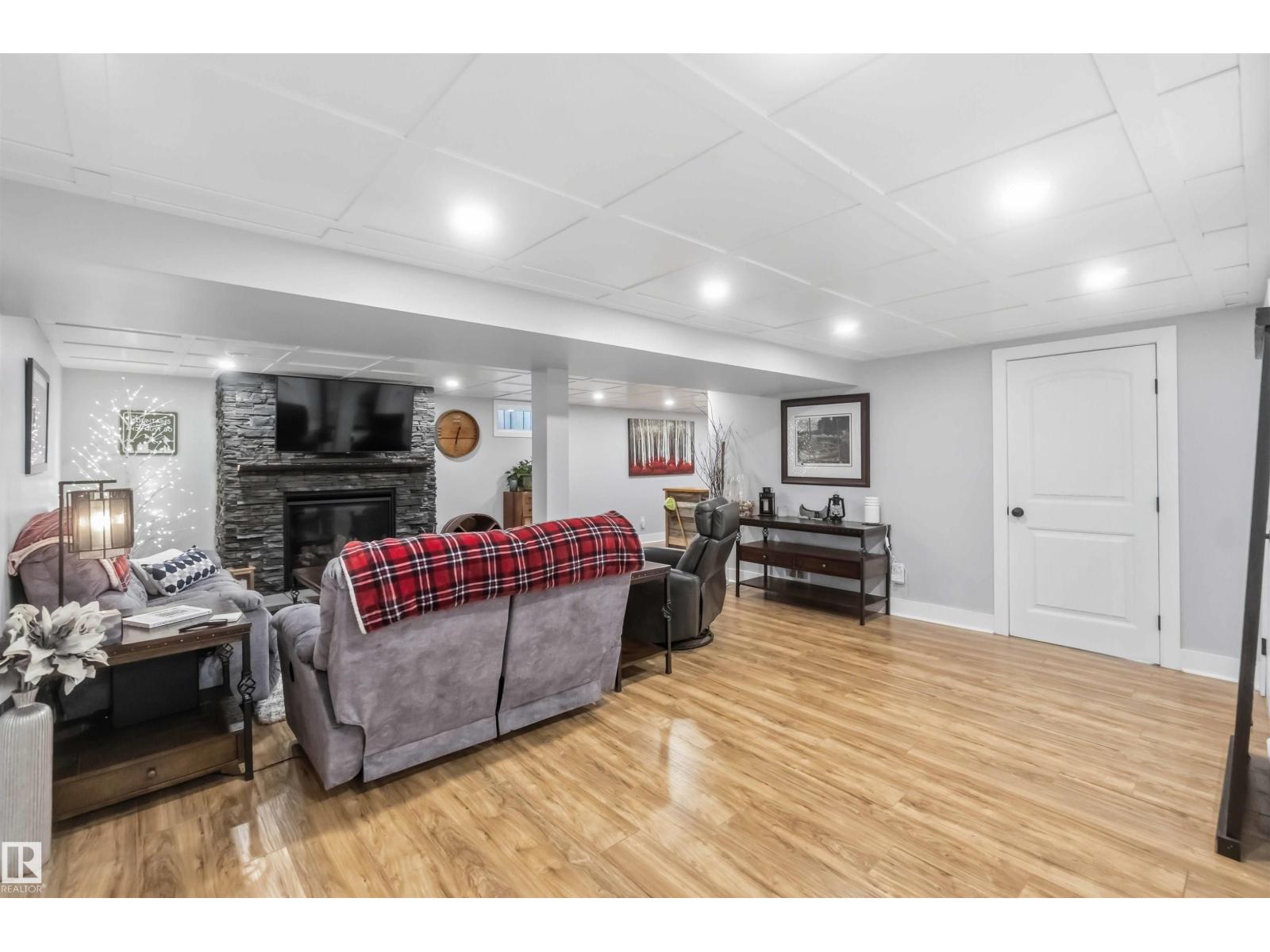 11431 144 AV NW - 35
