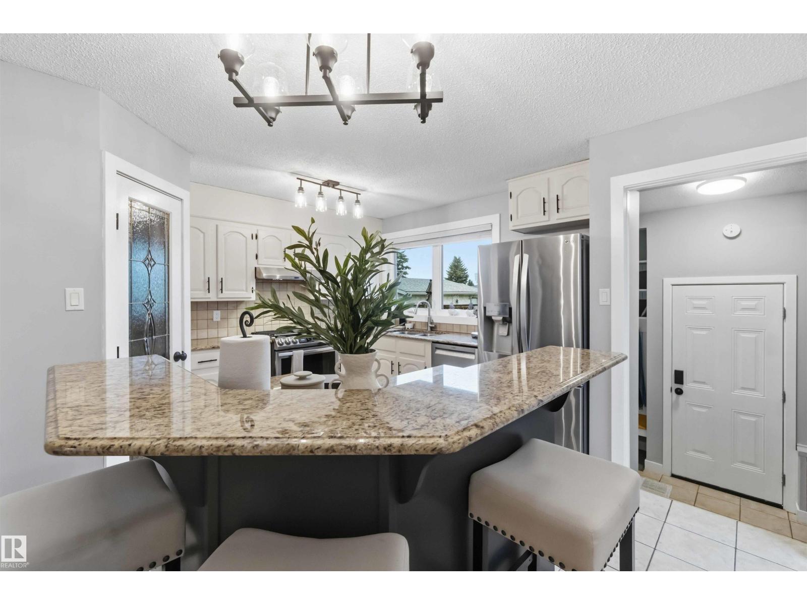 11431 144 AV NW - 18