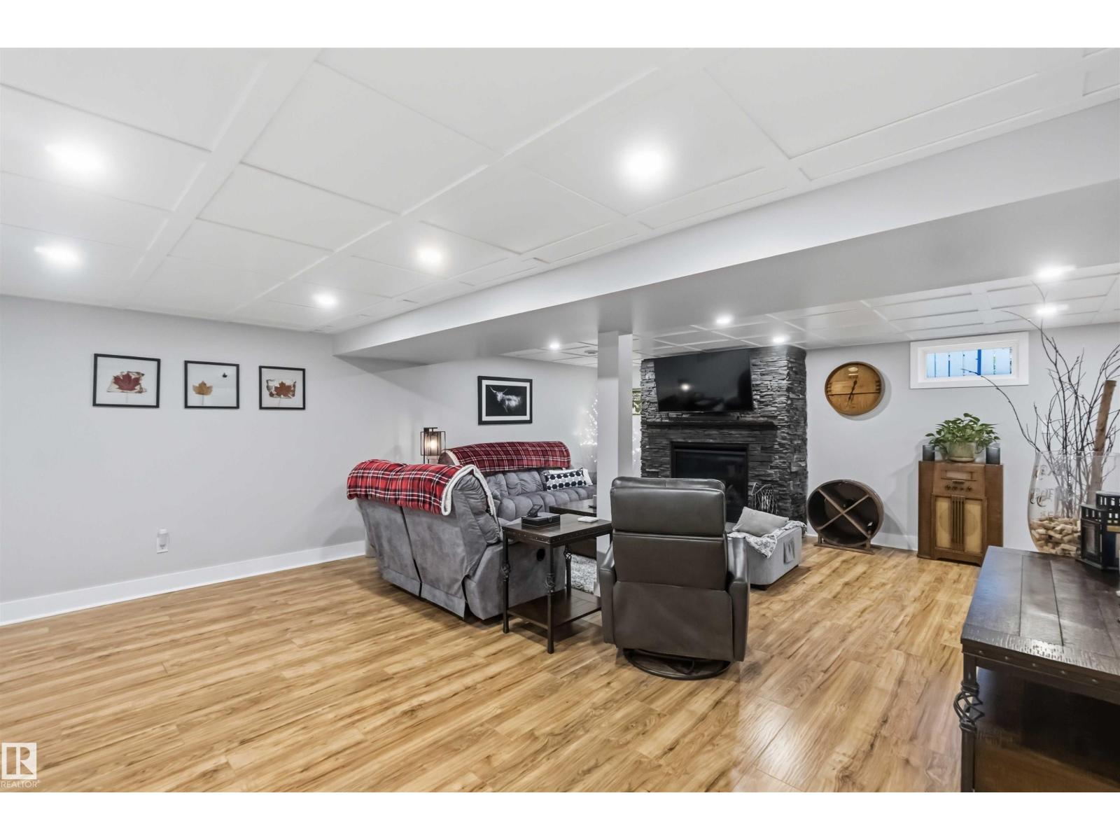 11431 144 AV NW - 37