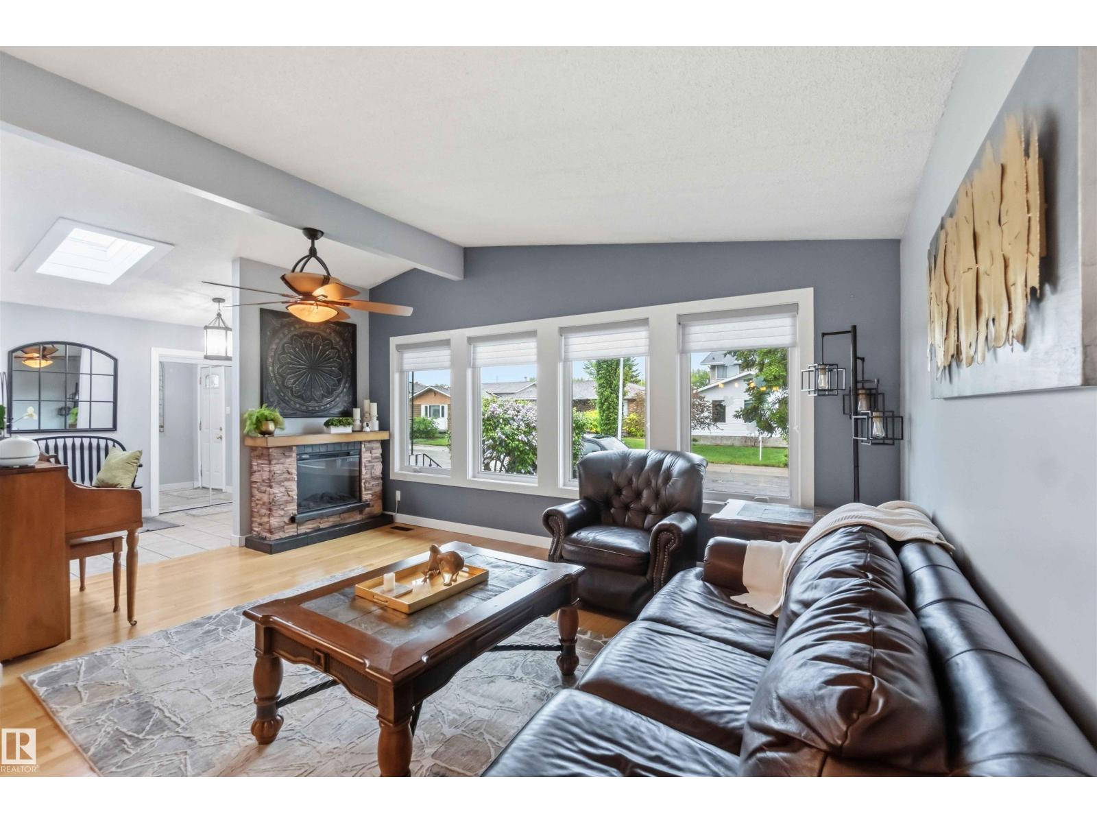 11431 144 AV NW - 8