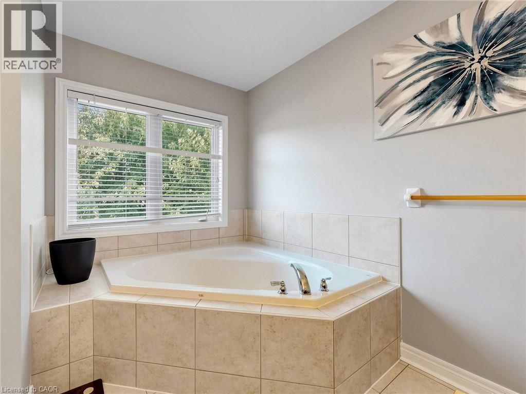 208 WESTON Drive - 30