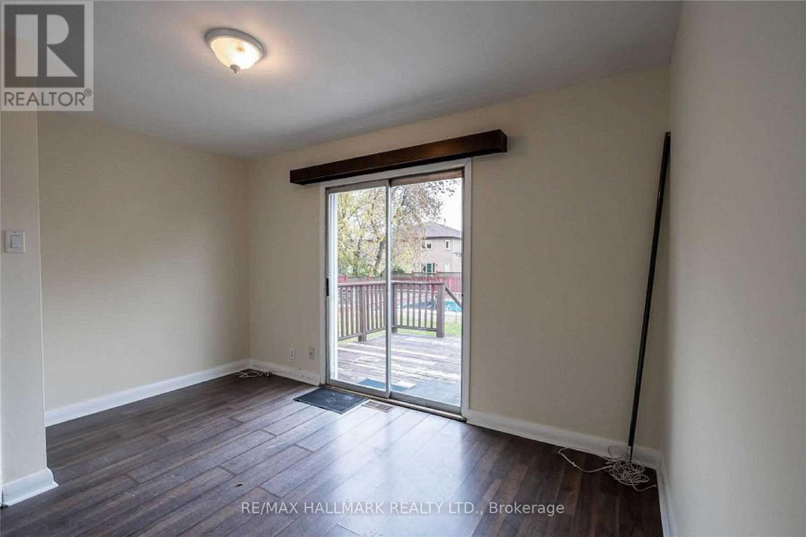 226 LAWRENCE AVENUE - Image 14
