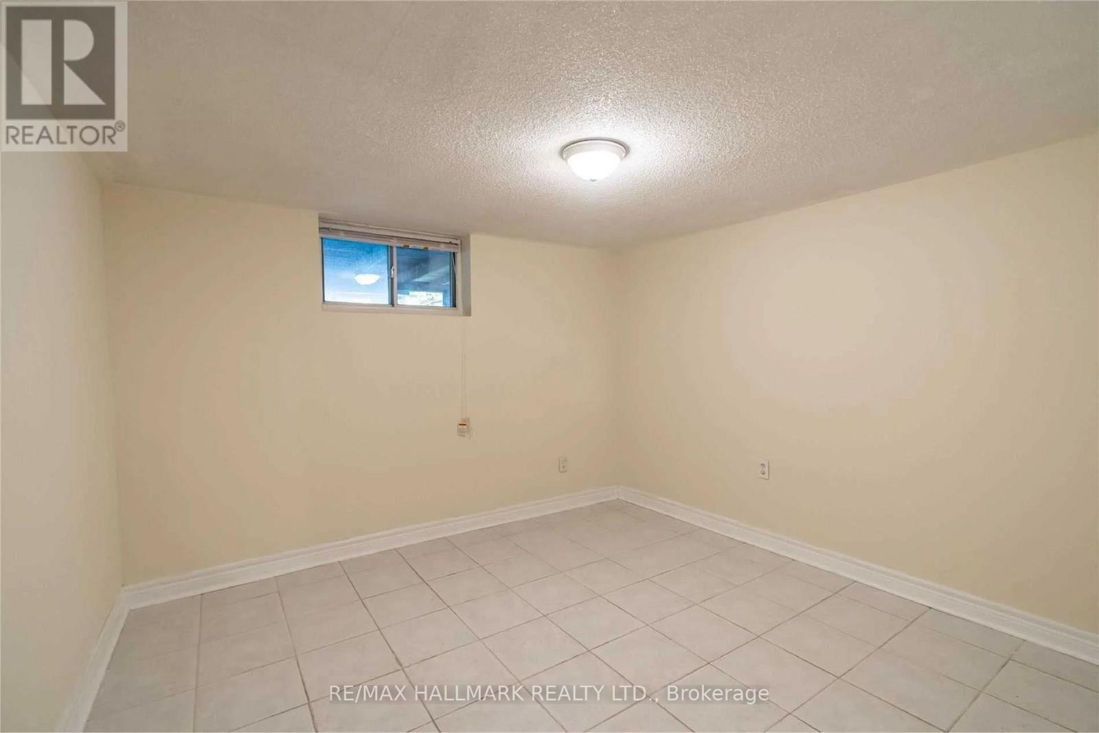 226 LAWRENCE AVENUE - 22