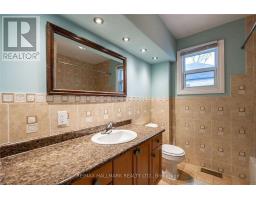226 Lawrence Avenue, Richmond Hill, ON L4C1Z6 Photo 15