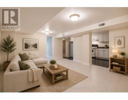 226 Lawrence Avenue, Richmond Hill, ON L4C1Z6 Photo 18